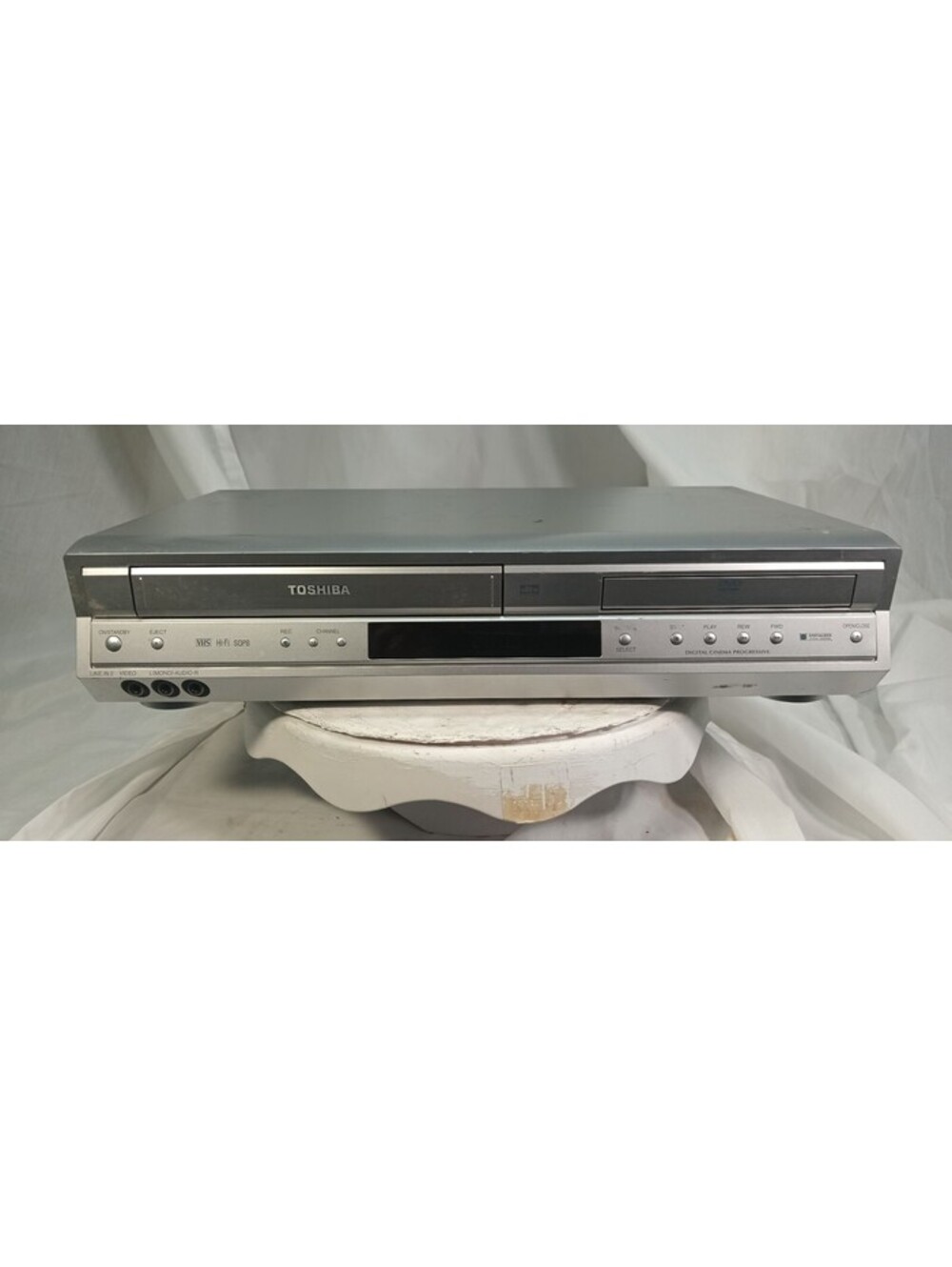 Toshiba SD-V392SU DVD VCR Combo 4-Head Hi-Fi VCR Works DVD does not work